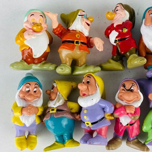 Mattel Disney Snow White Seven Dwarfs Character Toy Figures 1993 11 PC Lot - Picture 9 of 13